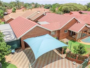 3 Bedroom House in Montana Park