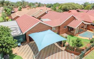 3 Bedroom House in Montana Park