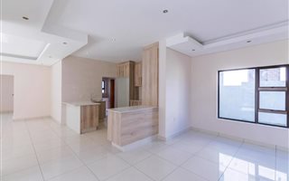 3 Bedroom House in Blue Valley Golf Estate