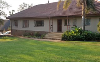 2 ha Farm in Ruimsig Country Estate