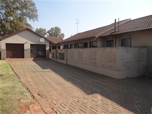 3 Bed House in Bakerton