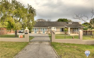 5 Bedroom House in Woodlands