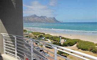 3 Bedroom Apartment in Strand North