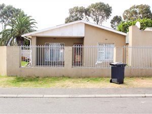 3 Bed House in Ravensmead