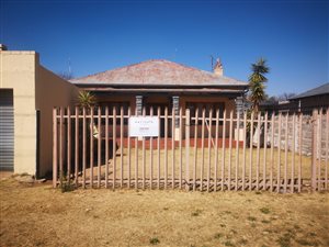3 Bed House in Randfontein Central