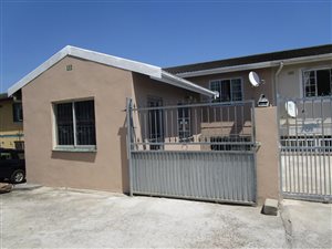 3 Bed Townhouse in Clayfield