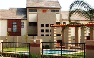 2 Bedroom Townhouse in Thornhill