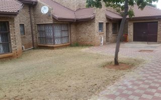 4 Bedroom House in Sterpark