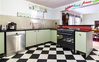 4 Bedroom Townhouse in D Urbanvale