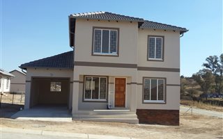 3 Bedroom House in Bloubosrand