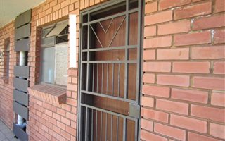 1 Bedroom Apartment in Karen Park