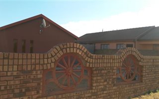 2 Bedroom House in Mabopane