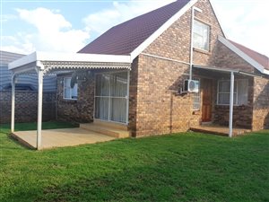 3 Bedroom Townhouse in Helikon Park