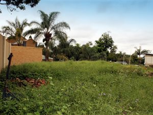 408 m² Land available in Waterkloof Glen