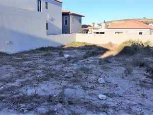 388 m² Land available in Calypso Beach