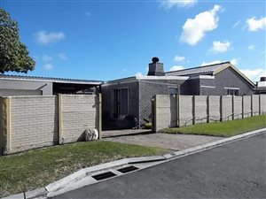 2 Bed House in Pearly Beach