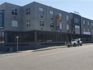 245 m² Retail Space in Stamford Hill