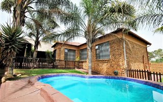 4 Bedroom Cluster in Elandshaven