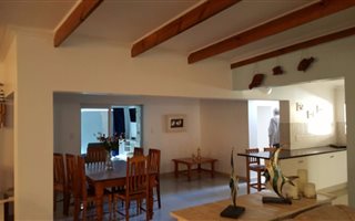 4 Bedroom House in Pienaarstrand