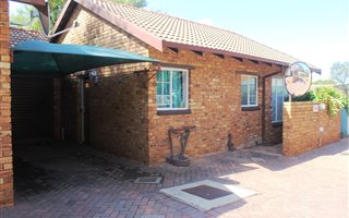 2 Bedroom Townhouse in Safari Gardens