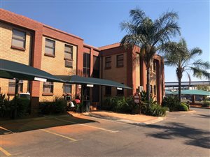 52 m² Commercial space in Allens Nek