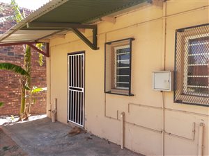 2 Bed Apartment in Cecil Sussman
