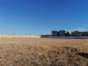 1030 m² Land available in Silverwoods Country Estate