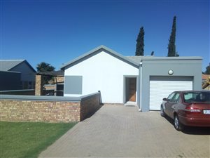 3 Bed House in Roseacre