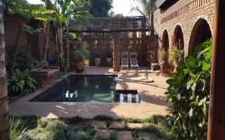 9 Bedroom House in Die Wilgers