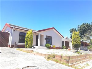 4 Bed House in St Dumas