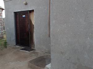 2 Bed House in Duduza