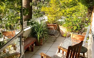 3 Bedroom Apartment in Claremont Upper