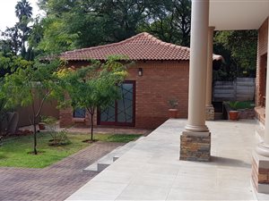 1 Bed Garden Cottage in Magalieskruin