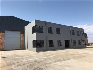 1235 m² Industrial space in Clayville