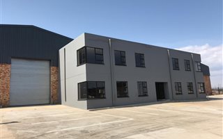 1235 m² Industrial space in Clayville