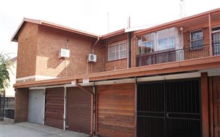 2 Bedroom Apartment in Randfontein