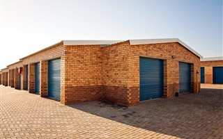 18 m² Commercial space in Willow Park Manor