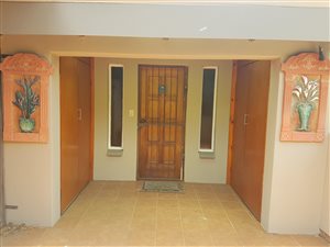 4 Bedroom House in Rietvalleipark