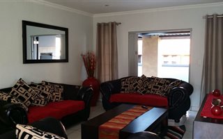 3 Bedroom House in Kosmosdal