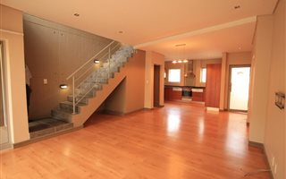 2 Bedroom Townhouse in Melrose