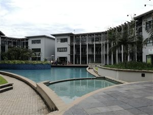160 m² Office Space in Riverhorse Valley