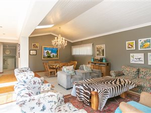 7 Bed House in Lynnwood Manor