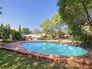 4 Bed House in Solridge