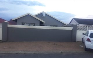 3 Bedroom House in Kagiso