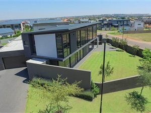 4 Bed House in Midstream Ridge Estate