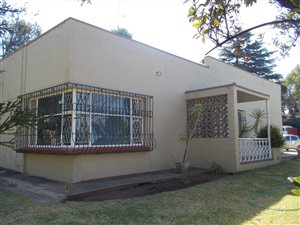 4 Bed House in Kew