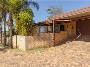 2 Bed Townhouse in Honeydew Ridge