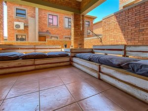 3 Bed Townhouse in Helderkruin