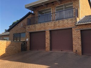 3 Bed Townhouse in Allens Nek