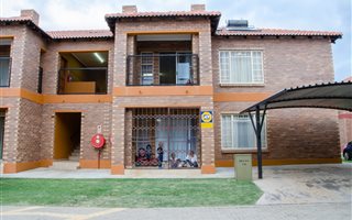3 Bedroom Apartment in Waterval East